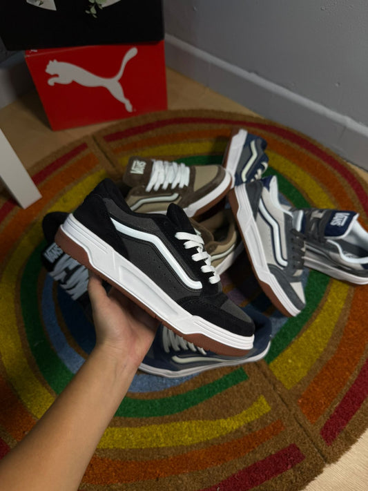 VANS HYLANE NEGRA DAMA