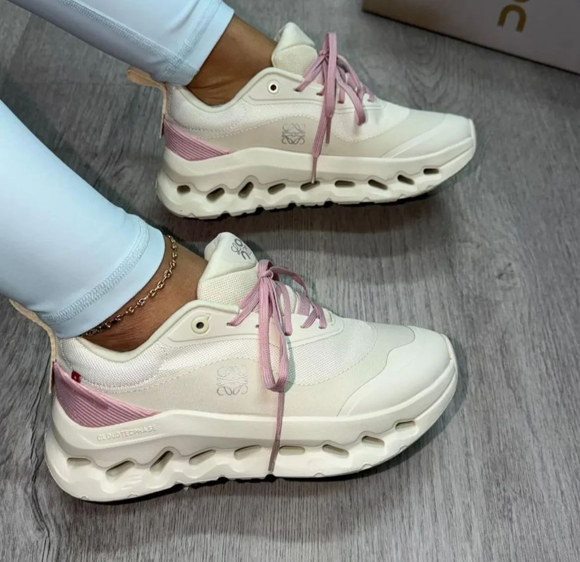 On Running x LOEWE Cloudtilt