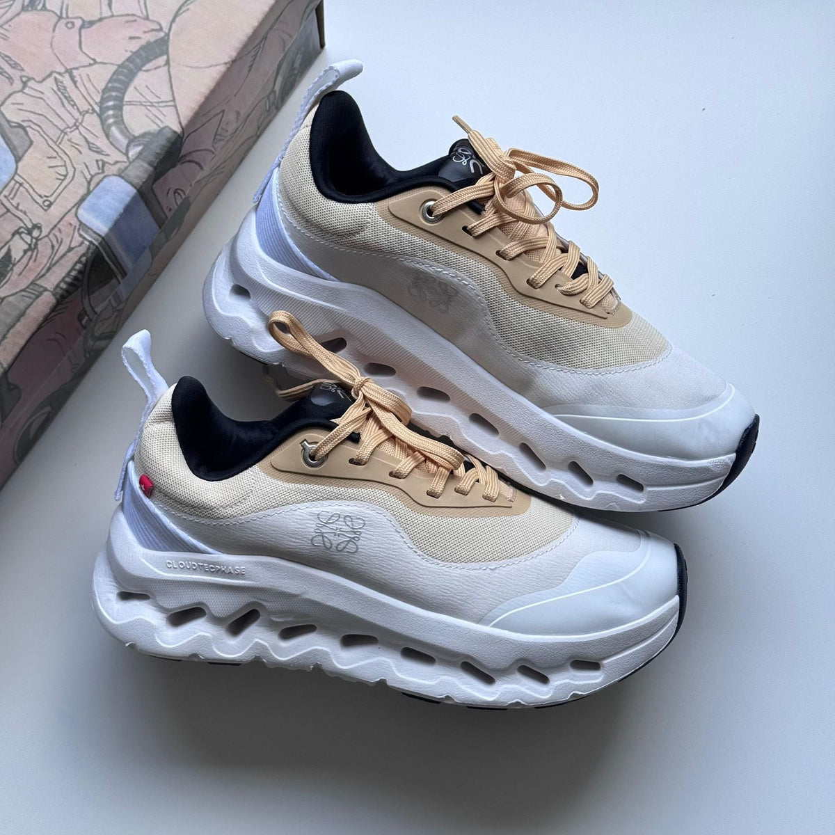 On Running x LOEWE Cloudtilt