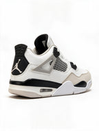 NIKE AIR JORDAN 4 BOTA BLANCA NEGRA