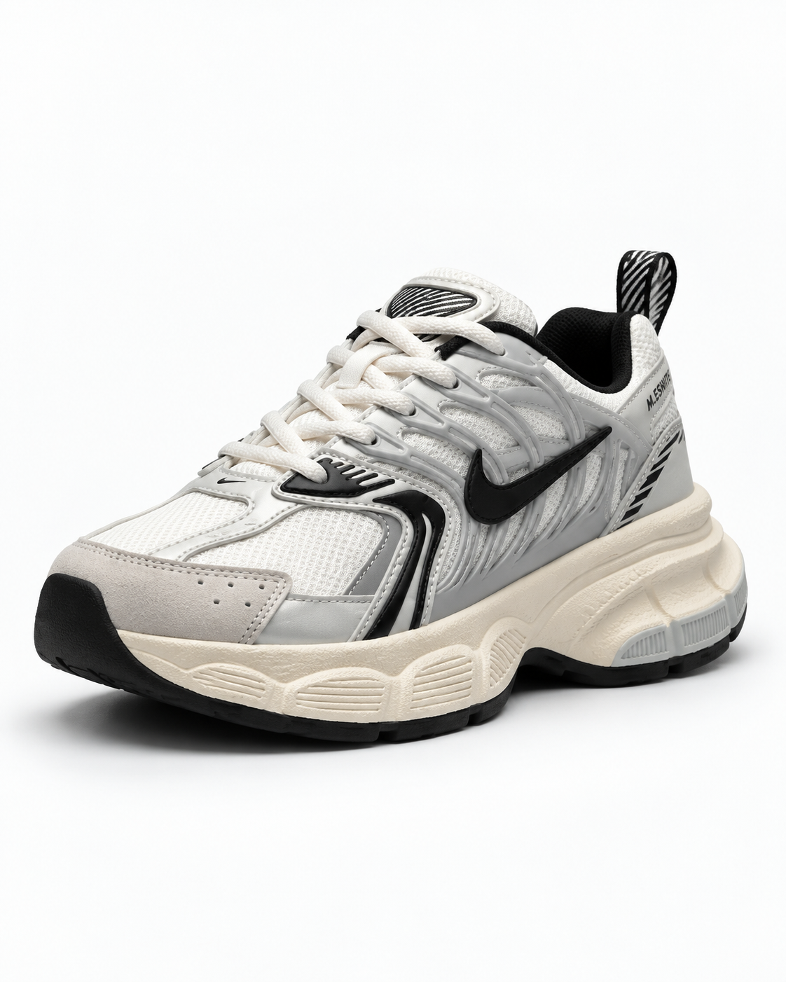 NIKE SKATE PLATEADA