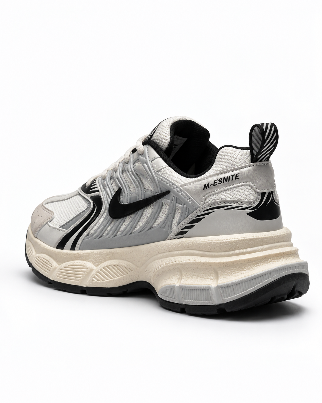 NIKE SKATE PLATEADA