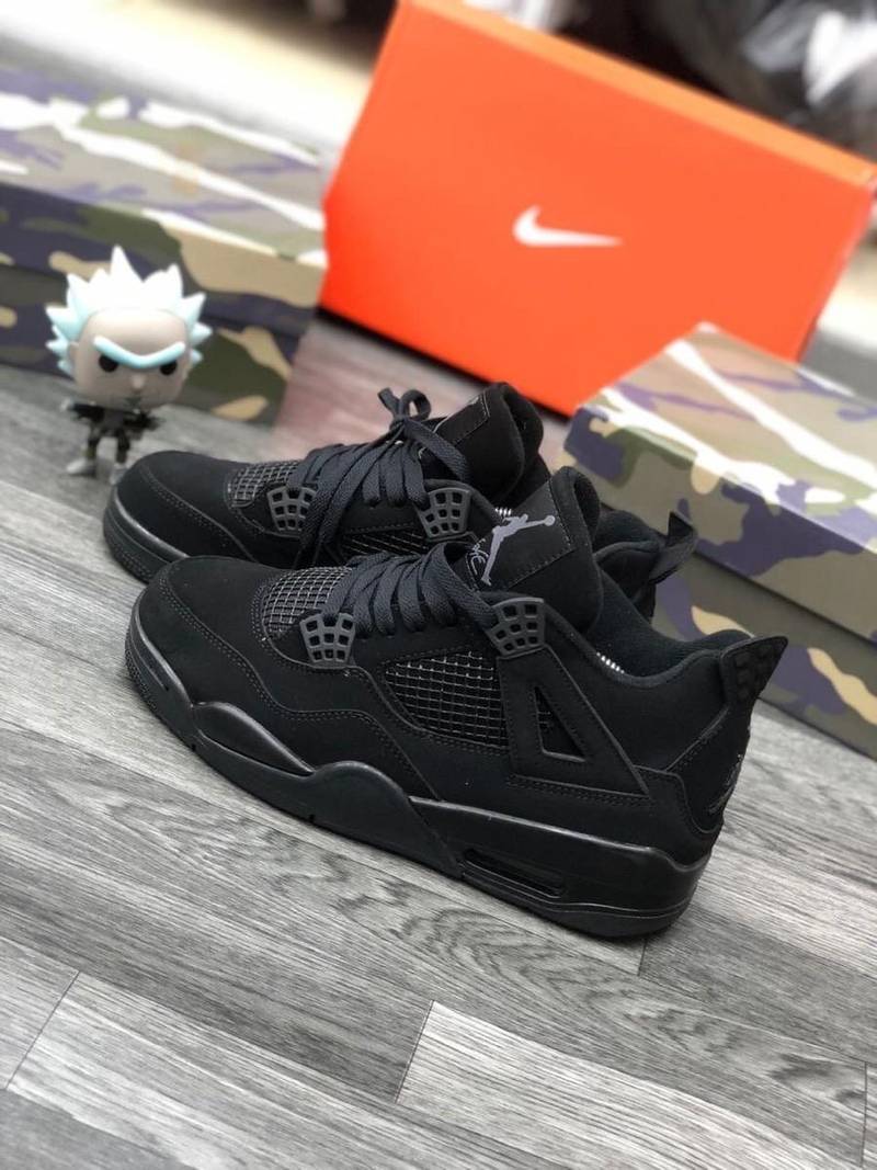 Nike Air Jordan 4 Retro
