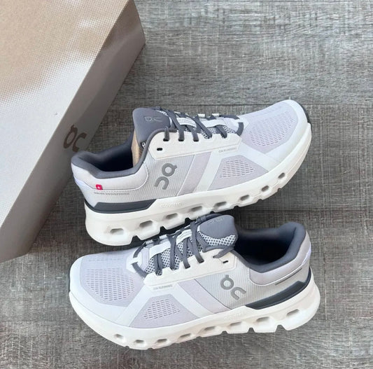 Cloudrunner – Glacier / White de On Running