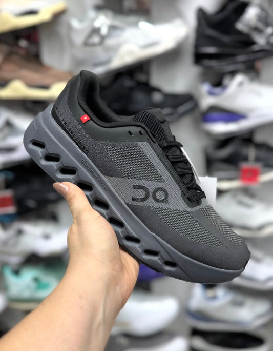 ON CLOUD TRIPLE BLACK HOMBRE