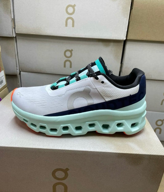 Cloudstratus – White / Mint / Navy de On Running