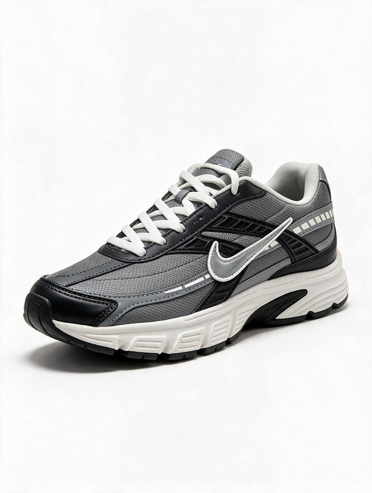NIKE INITIATOR NEGRA GRIS