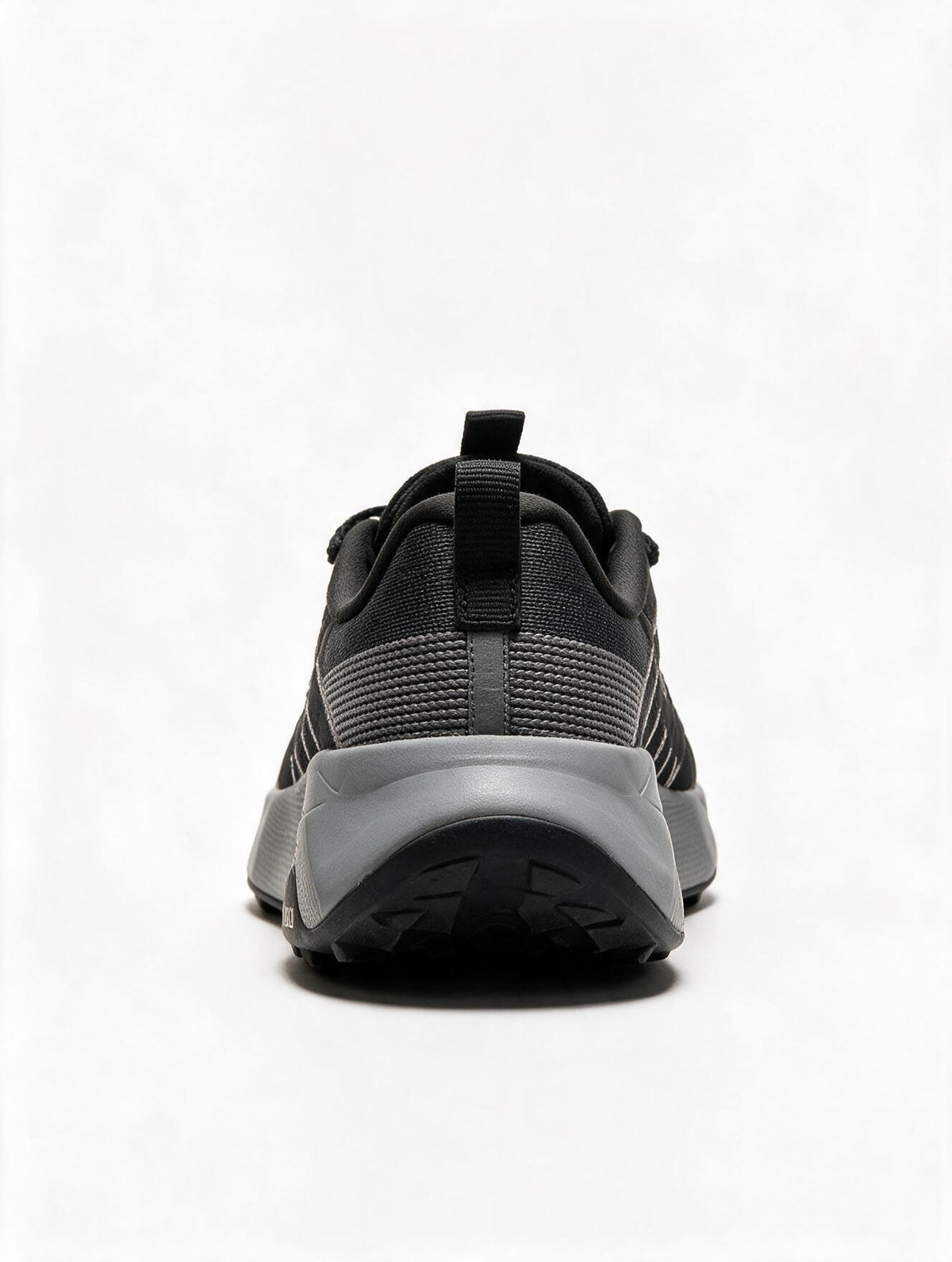 NIKE PEGASUS NEGRA SUELA GRIS
