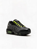 NIKE AIR MAX 95 NEGRA VERDE