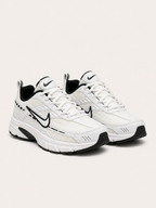 NIKE INITIATOR BLANCA NEGRA