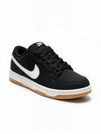NIKE SB DUNK LOW NEGRA SUELA GOMA