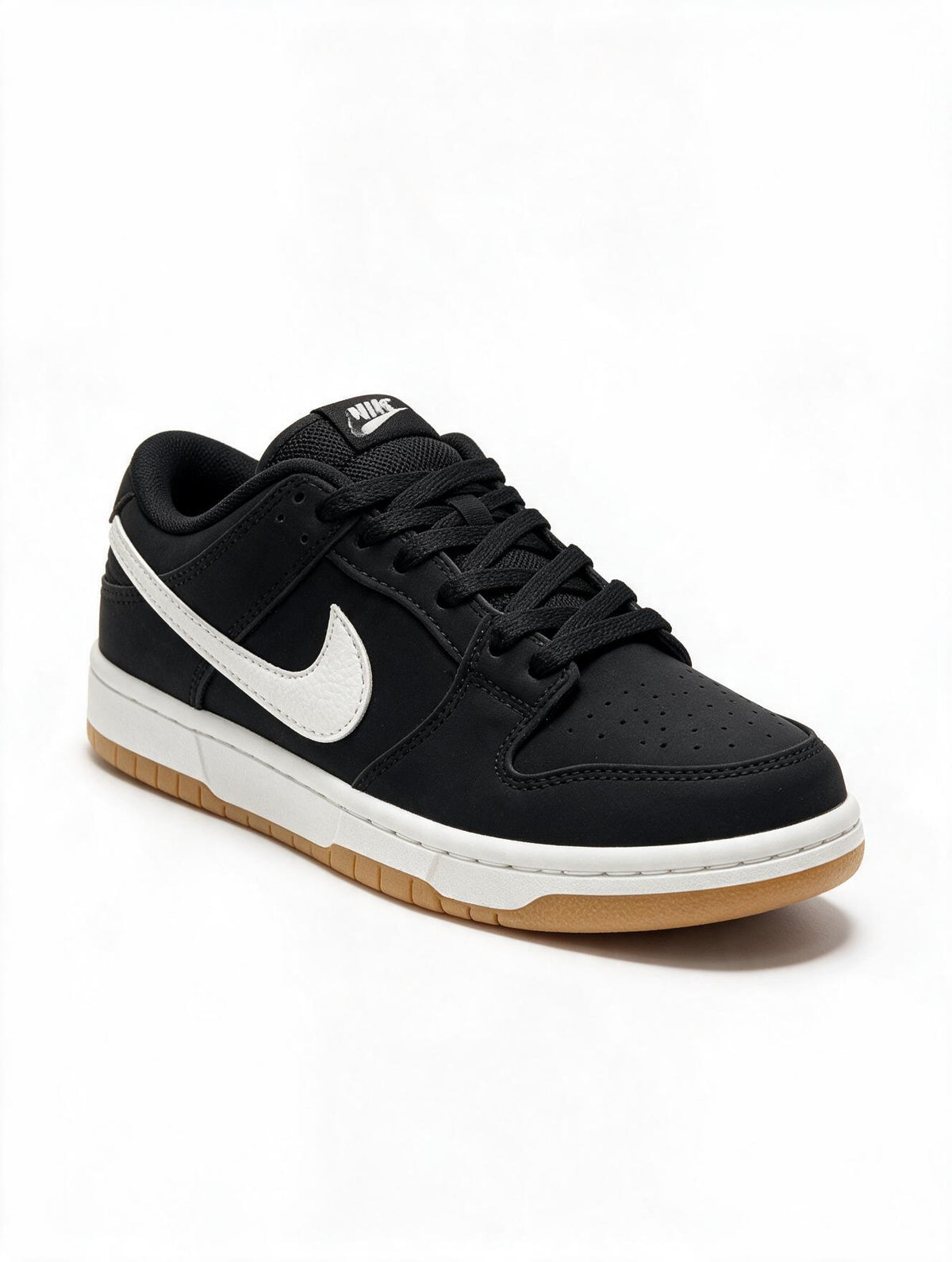 NIKE SB DUNK LOW NEGRA SUELA GOMA