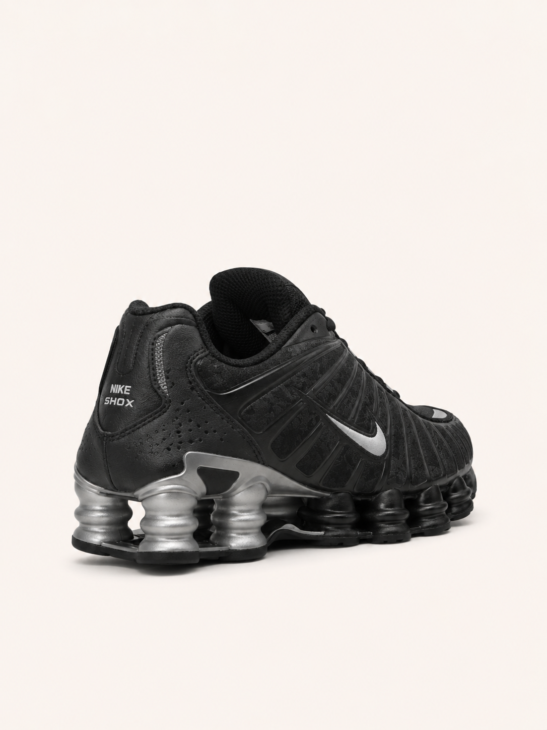 NIKE SHOX NEGRA PLATEADA