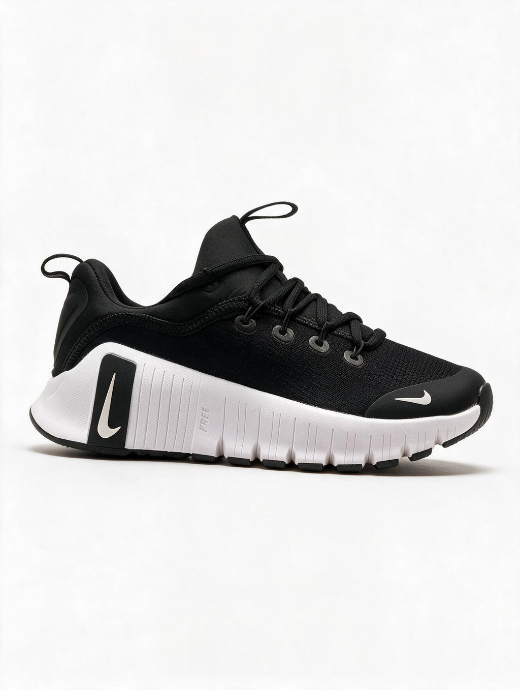 NIKE FREE NEGRA BLANCA