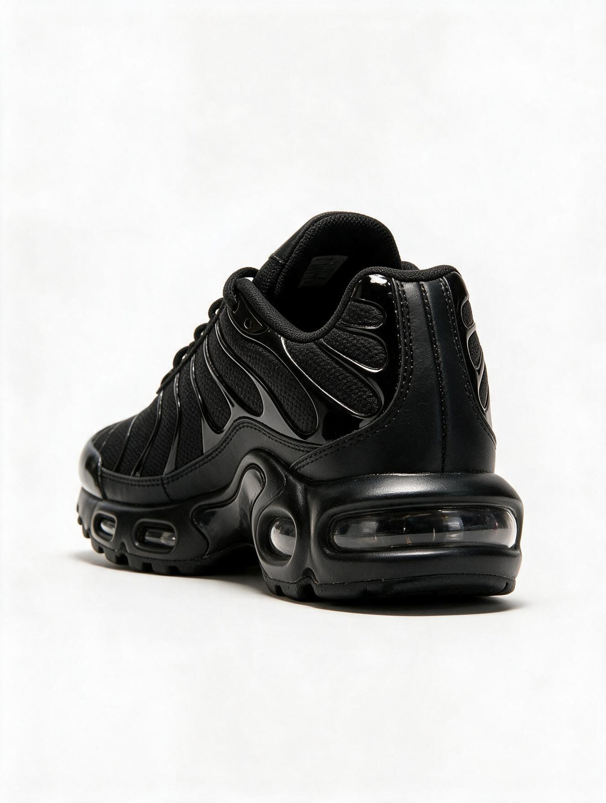 NIKE TN NEGRA