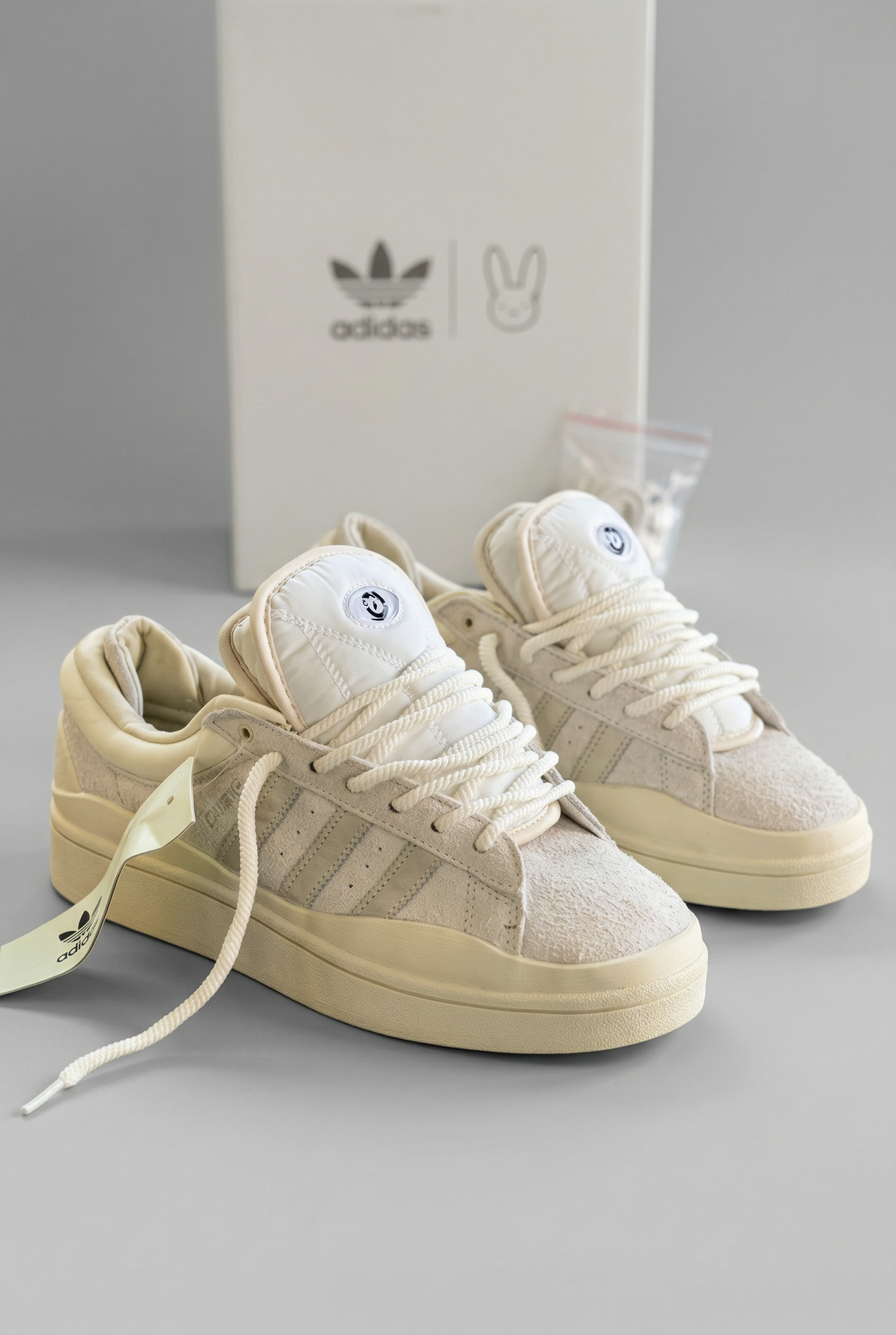 ADIDAS CAMPUS - BAD BUNNY CLOUD WHITE DAMA