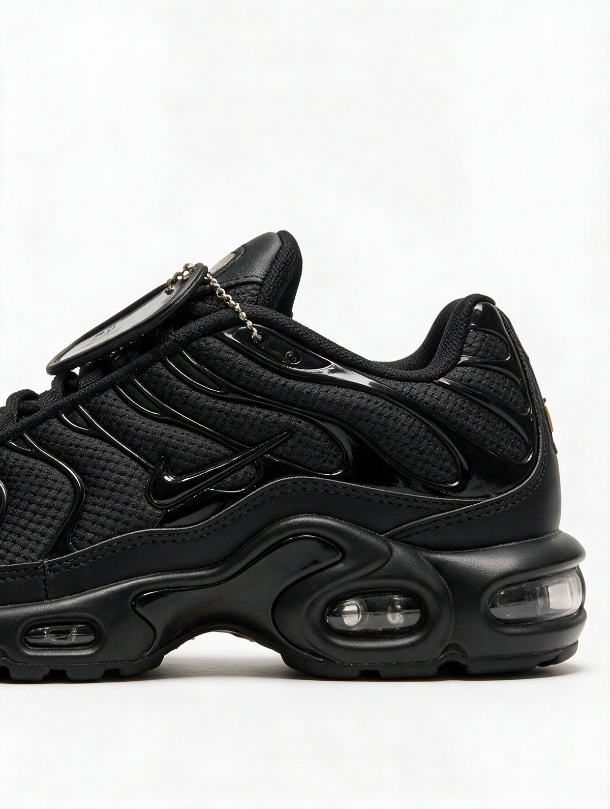 NIKE TN NEGRA