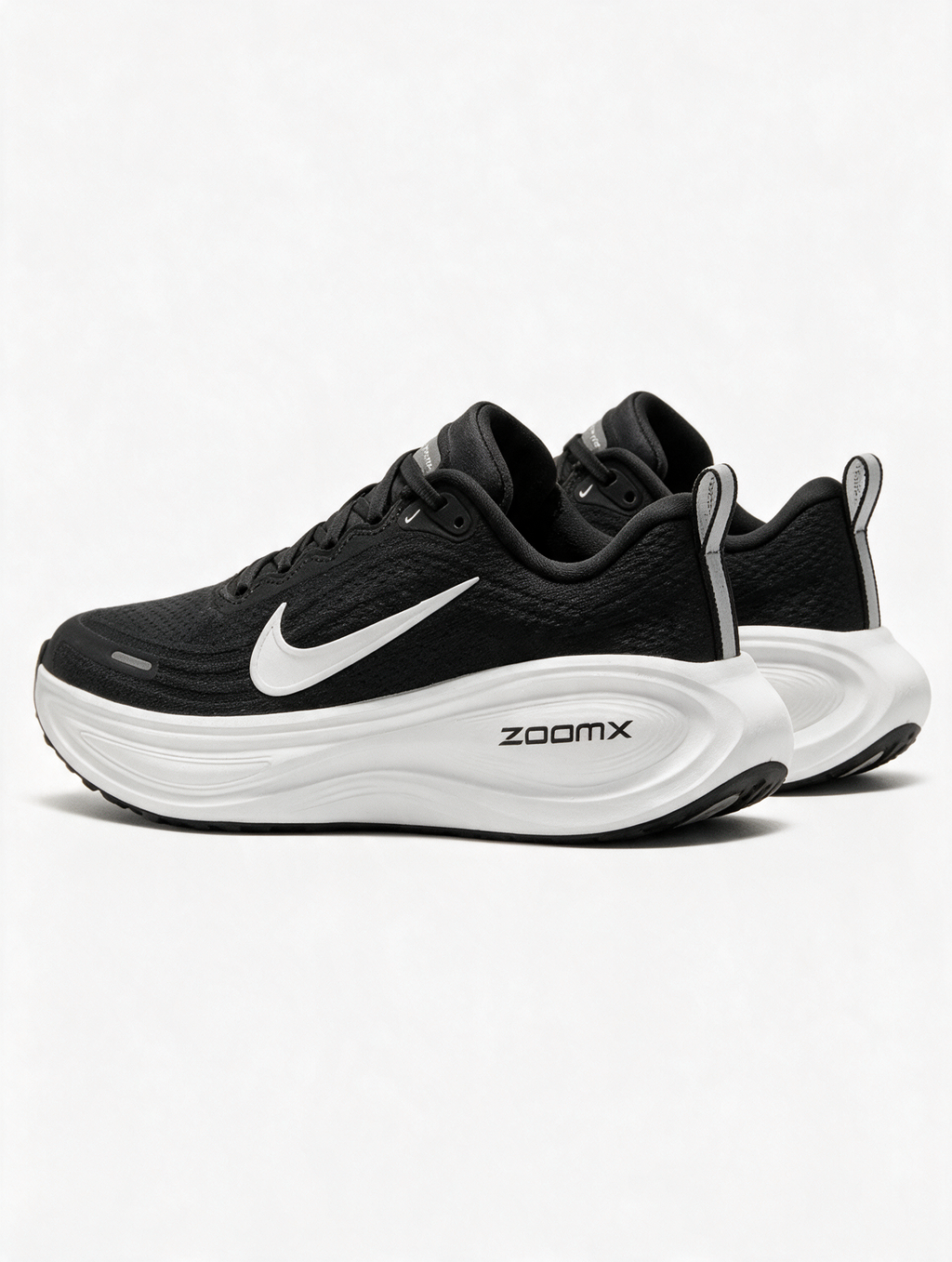 NIKE ZOOMX VOMERO NEGRA BLANCA