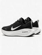 NIKE ZOOMX VOMERO NEGRA BLANCA