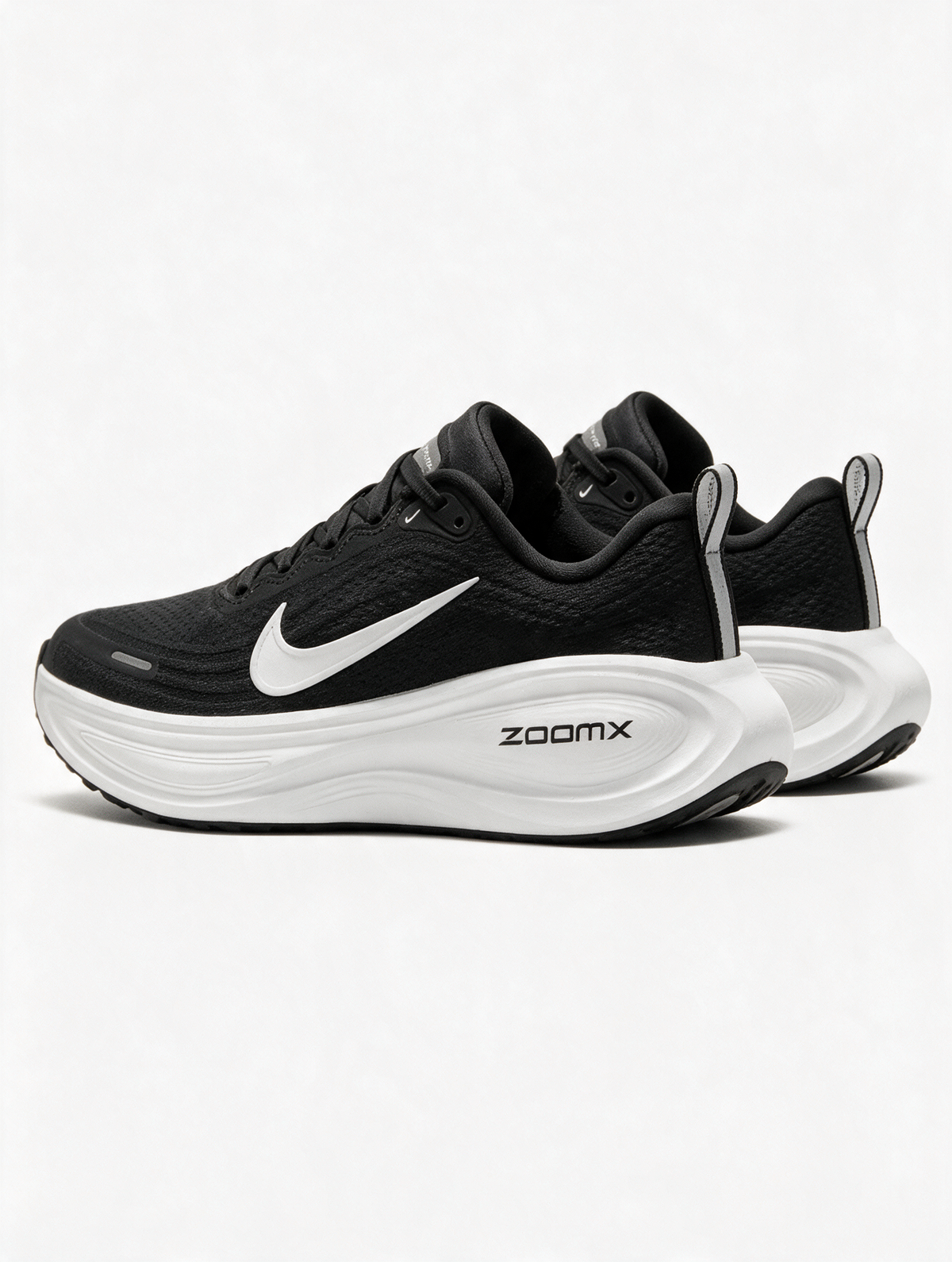 NIKE ZOOMX VOMERO NEGRA BLANCA