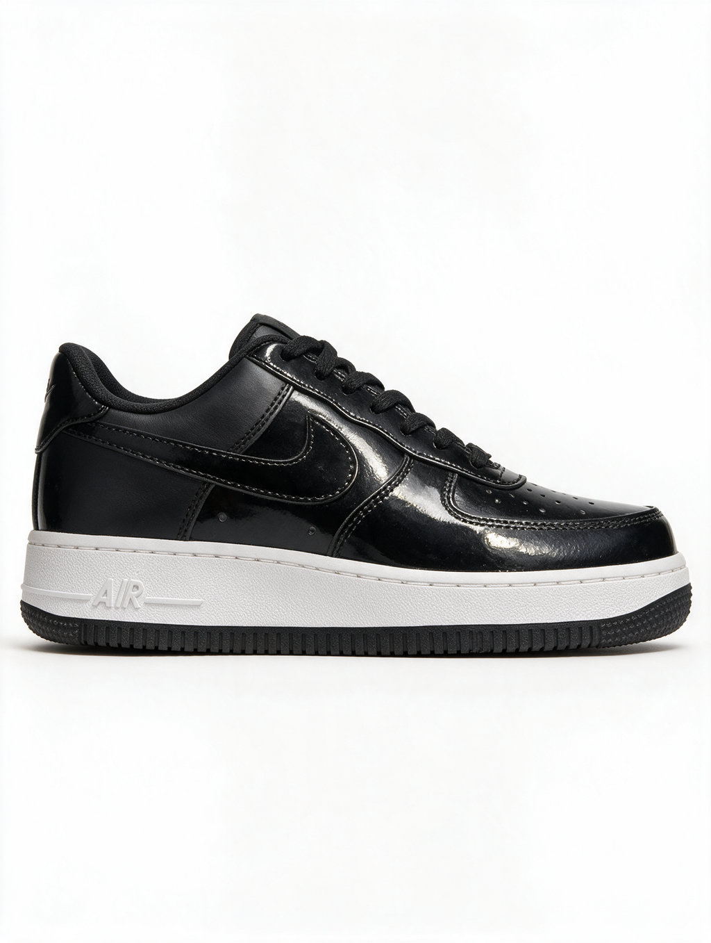 NIKE AIR FORCE 1 NEGRA CHAROL