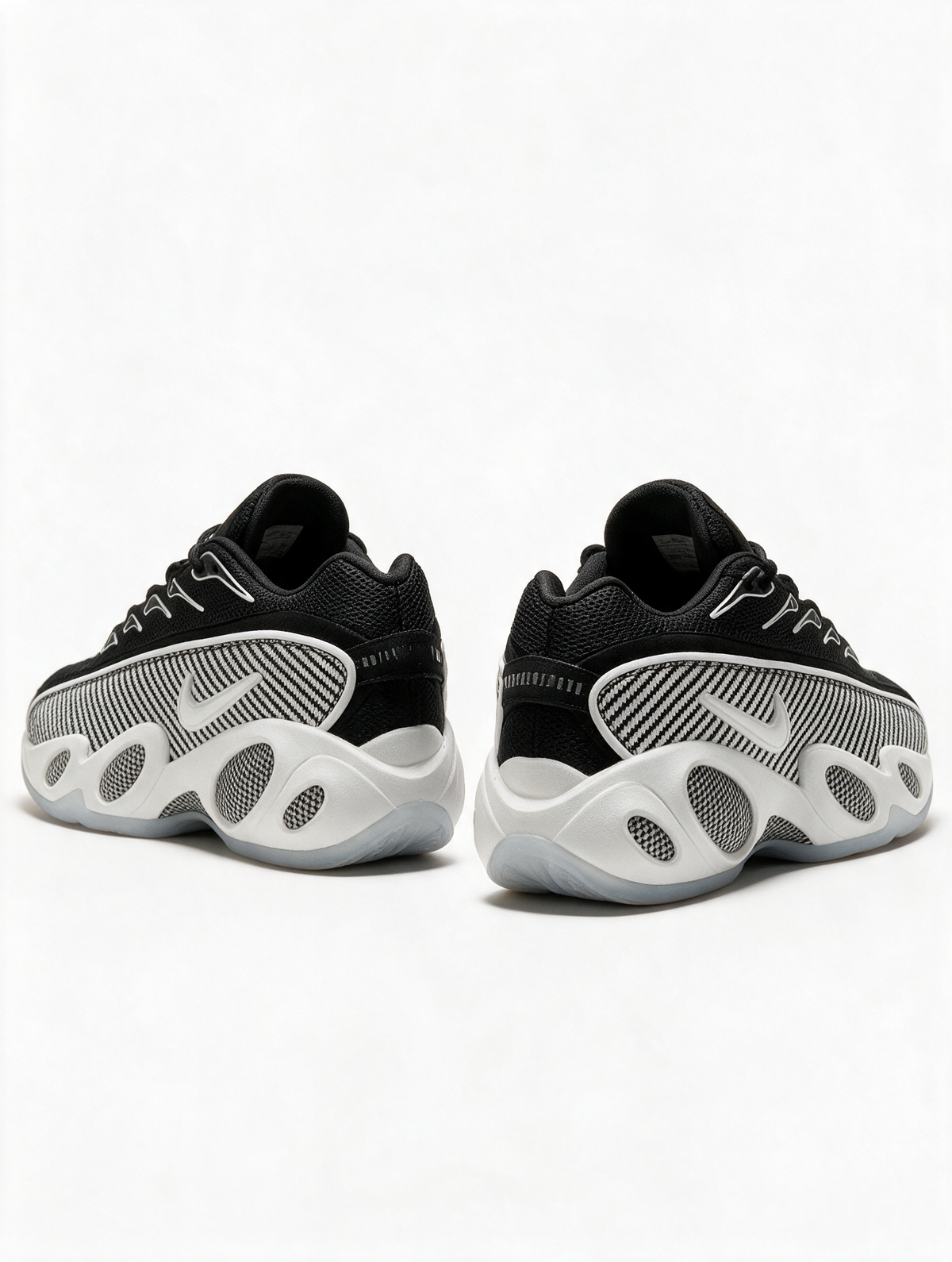 NIKE NOCTA NEGRA BLANCA