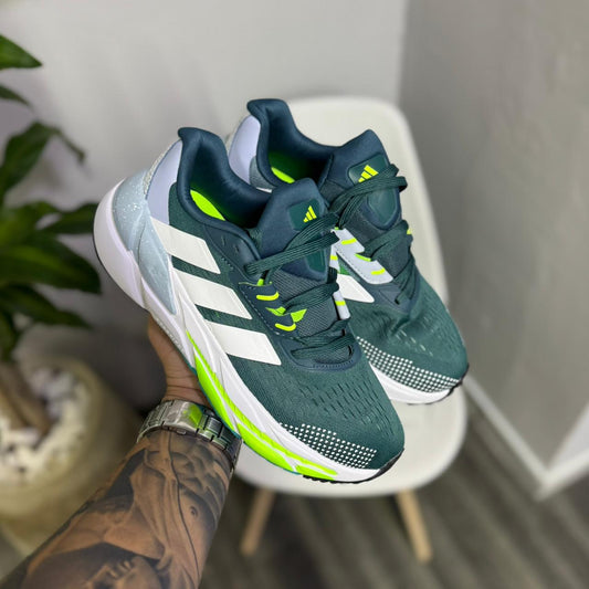 ADIDAS ADISTAR NEGRA BLANCA